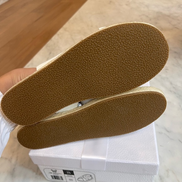 Girls sandals brand new in box - Picture 5 of 6